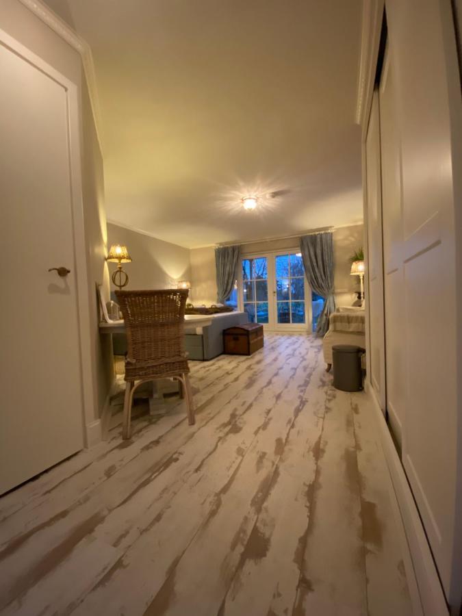 De Vijverkamer-----privé diner op de kamer mogelijk!! Hoogeveen Esterno foto