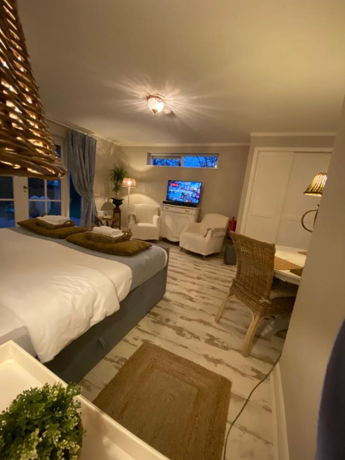 De Vijverkamer-----privé diner op de kamer mogelijk!! Hoogeveen Esterno foto