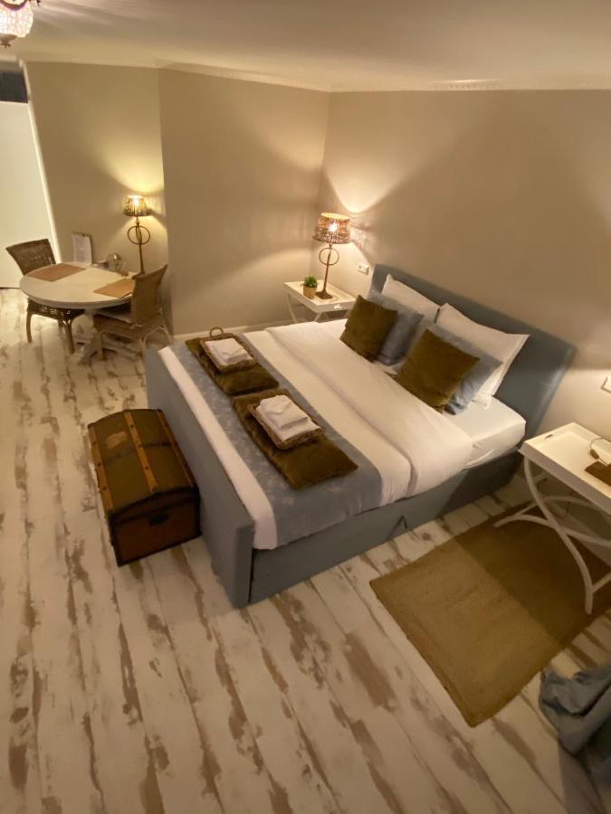 De Vijverkamer-----privé diner op de kamer mogelijk!! Hoogeveen Esterno foto